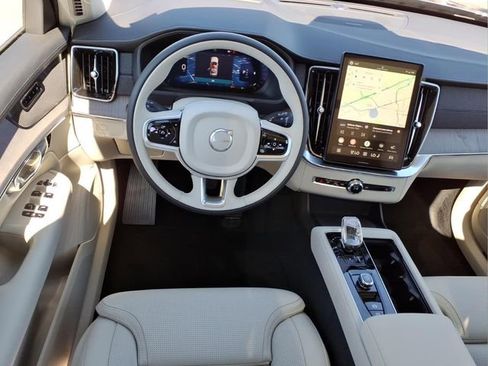 New 2026 Volvo XC90 B6 Ultra w/ Protection Package AWD/4WD image 13