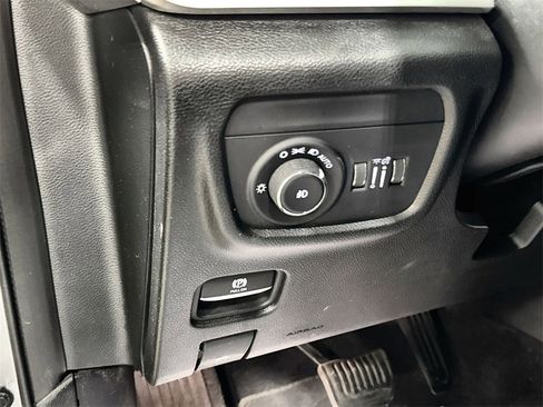 Used 2021 Jeep Grand Cherokee L Limited image 16