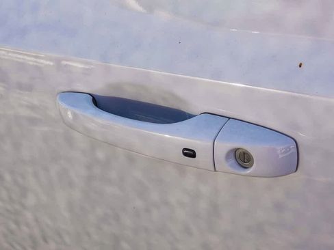 Certified 2023 Chrysler 300 Touring L image 17