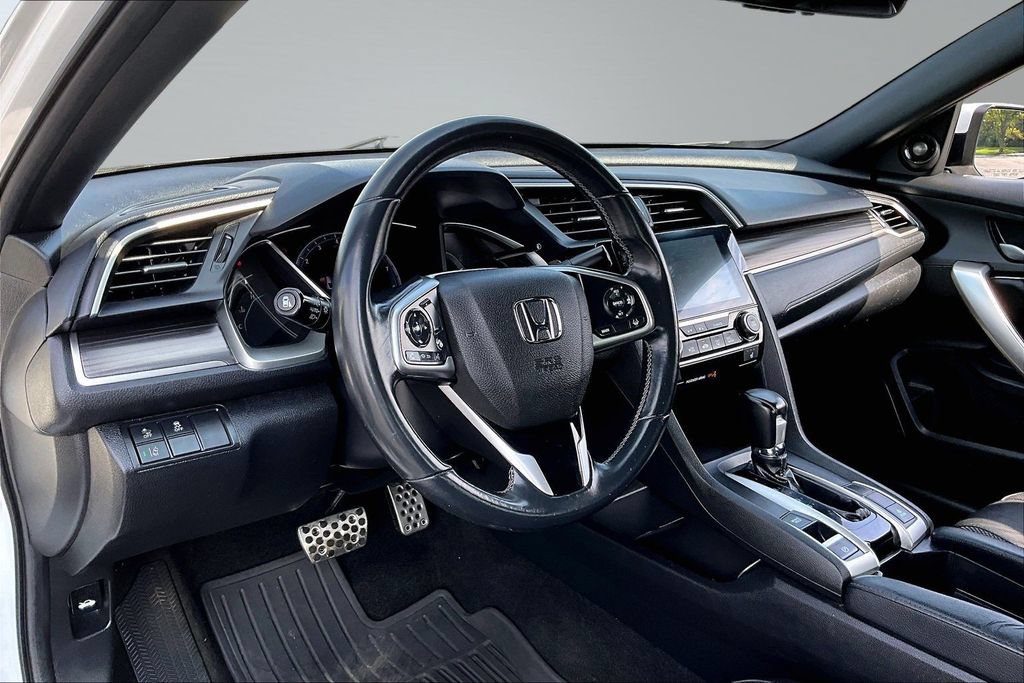 Used 2019 Honda Civic Touring image 14