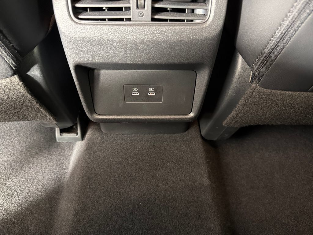 Used 2026 Nissan Rogue SL AWD/4WD image 17