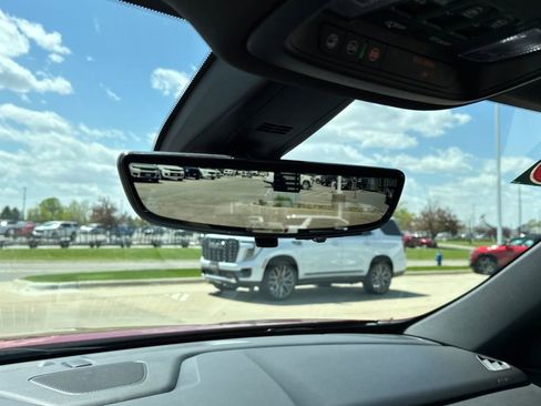 Certified 2023 Chevrolet Traverse RS AWD/4WD image 36