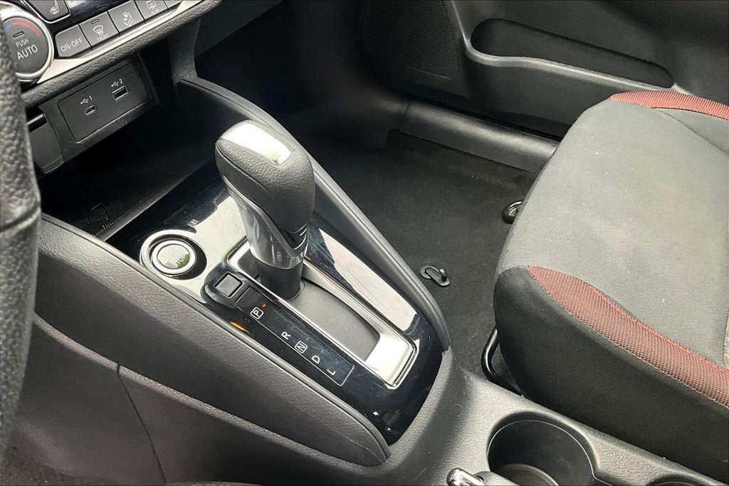 Used 2024 Nissan Versa SR FWD image 18
