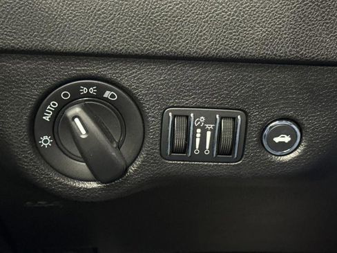 Used 2023 Dodge Charger R/T w/ Cold Weather Package image 32