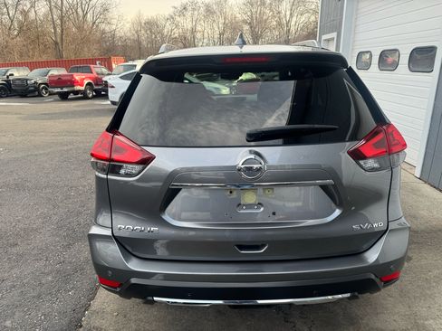 Used 2019 Nissan Rogue SV image 5