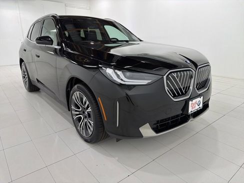 Used 2025 BMW X3 xDrive30i w/ Premium Package image 7