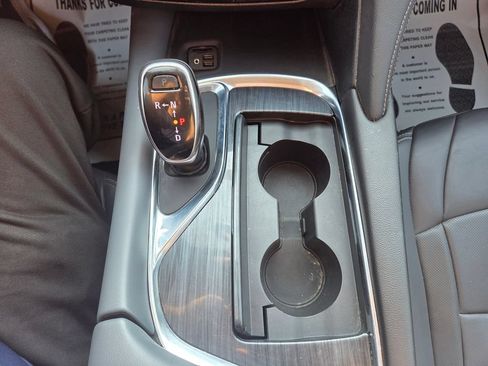 Used 2020 Buick Enclave Essence AWD/4WD image 31