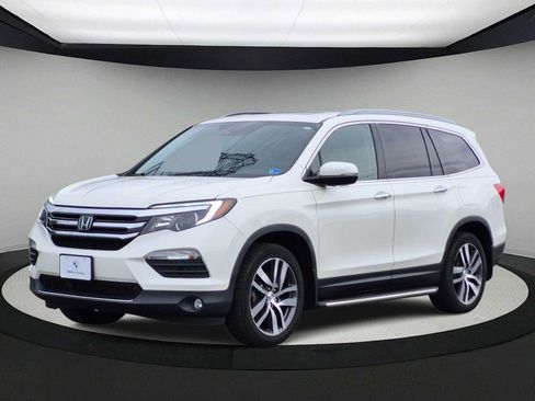 Used 2017 Honda Pilot Touring image 4
