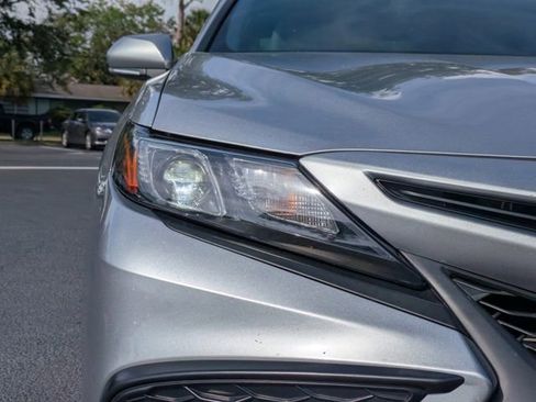 Used 2023 Toyota Camry SE w/ Convenience Package FWD image 10