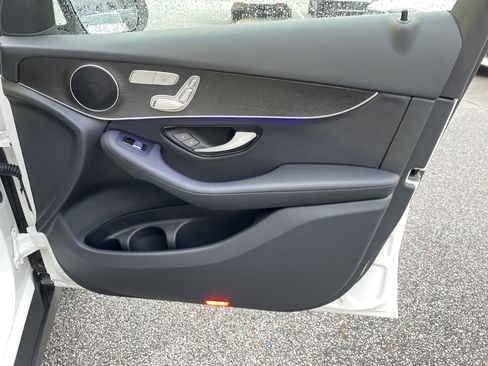 Certified 2022 Mercedes-Benz GLC 300 4MATIC w/ Driver Assistance Package image 47