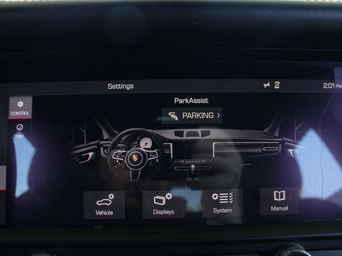 Used 2019 Porsche Macan AWD/4WD image 33