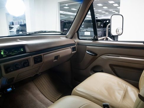 Used 1997 Ford F250 XL HD image 9