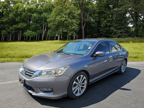 Used 2013 Honda Accord Sport image 3