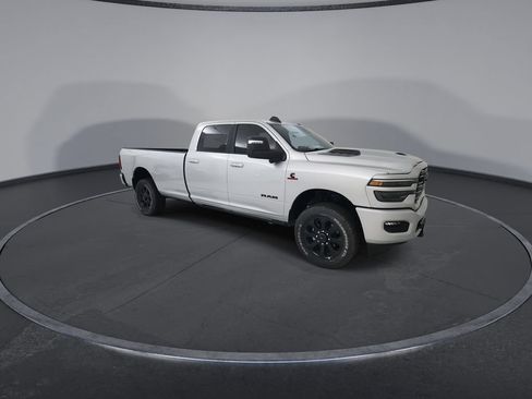 New 2026 RAM 2500 Laramie AWD/4WD image 2