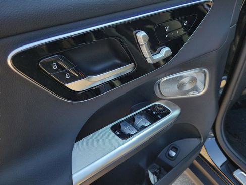 Certified 2025 Mercedes-Benz GLC 300 4MATIC image 21