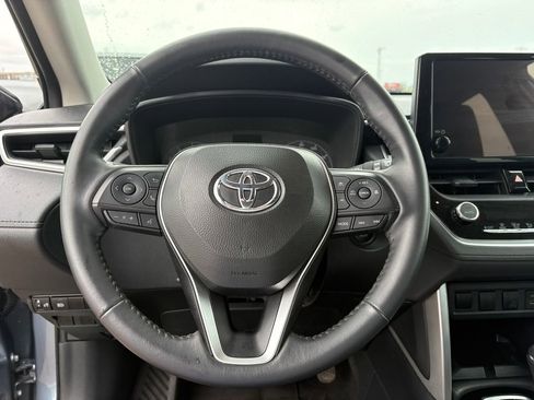 Used 2024 Toyota Corolla Cross LE w/ Moonroof Package AWD/4WD image 15