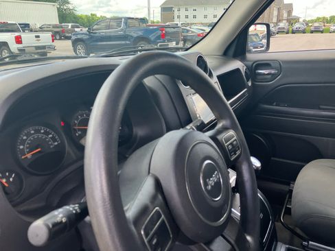 Used 2014 Jeep Patriot Sport w/ Power Value Group FWD image 9