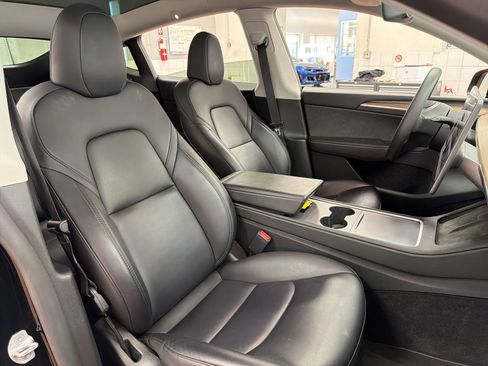 Used 2023 Tesla Model Y Performance image 30