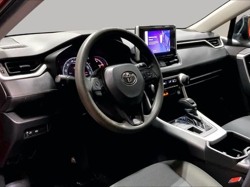 Used 2023 Toyota RAV4 LE AWD/4WD image 18