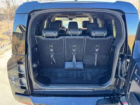 Used 2023 Land Rover Defender 130 X image 8