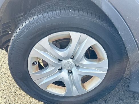Used 2015 Toyota RAV4 LE image 12