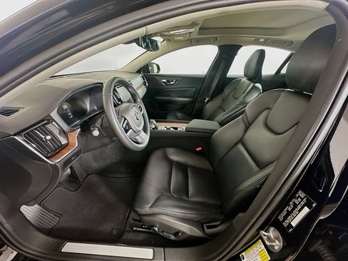Used 2023 Volvo S60 B5 Plus FWD image 13