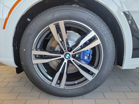 New 2026 BMW X7 M60i image 11