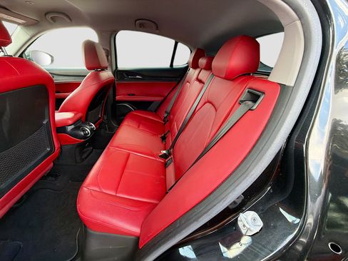 Used 2020 Alfa Romeo Stelvio image 22