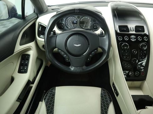 Used 2015 Aston Martin Vanquish Coupe image 10