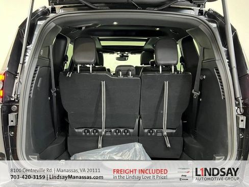 New 2026 Chrysler Pacifica Select image 8