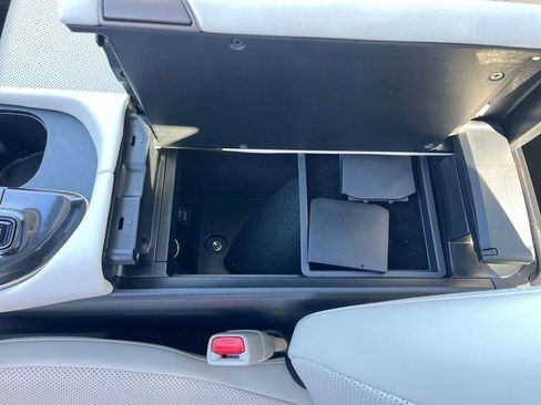 Certified 2025 Toyota Crown Limited image 27