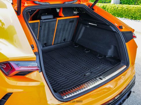 Used 2022 Lamborghini Urus image 71