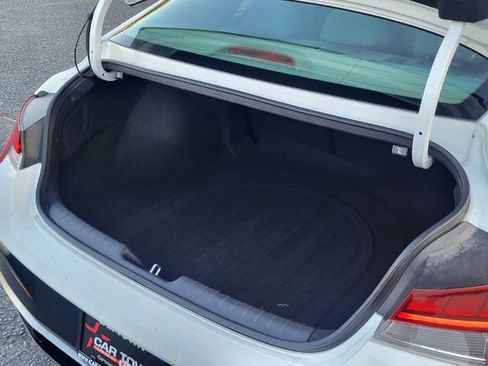 Used 2025 Hyundai Elantra SEL image 4