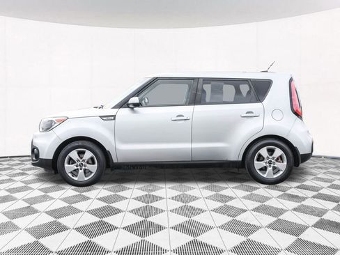 Used 2017 Kia Soul image 12