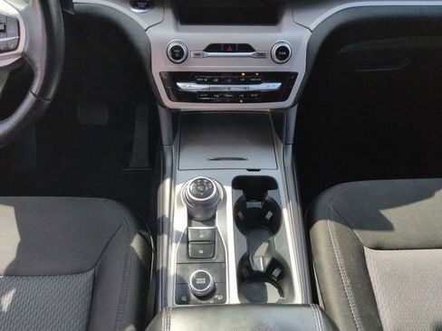 Certified 2023 Ford Explorer XLT image 20