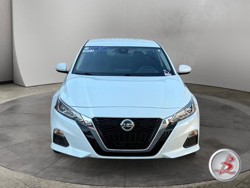 Used 2022 Nissan Altima 2.5 SV AWD/4WD image 2