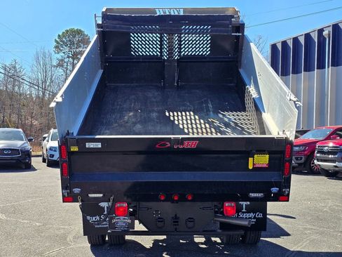 Used 2024 Ford F550 4x4 Regular Cab Super Duty image 25