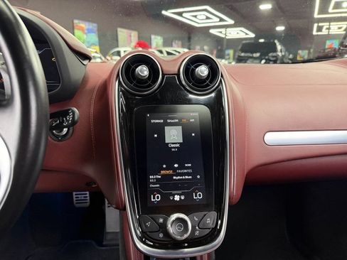Used 2020 McLaren GT RWD image 15