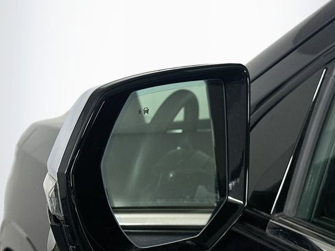 Used 2025 Chevrolet Tahoe Premier image 16