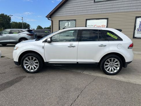 Used 2014 Lincoln MKX AWD w/ Equipment Group 101A image 8