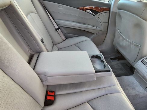 Used 2005 Mercedes-Benz E 320 Sedan image 25