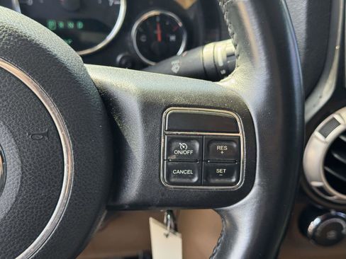 Used 2015 Jeep Wrangler Unlimited Sahara AWD/4WD image 18