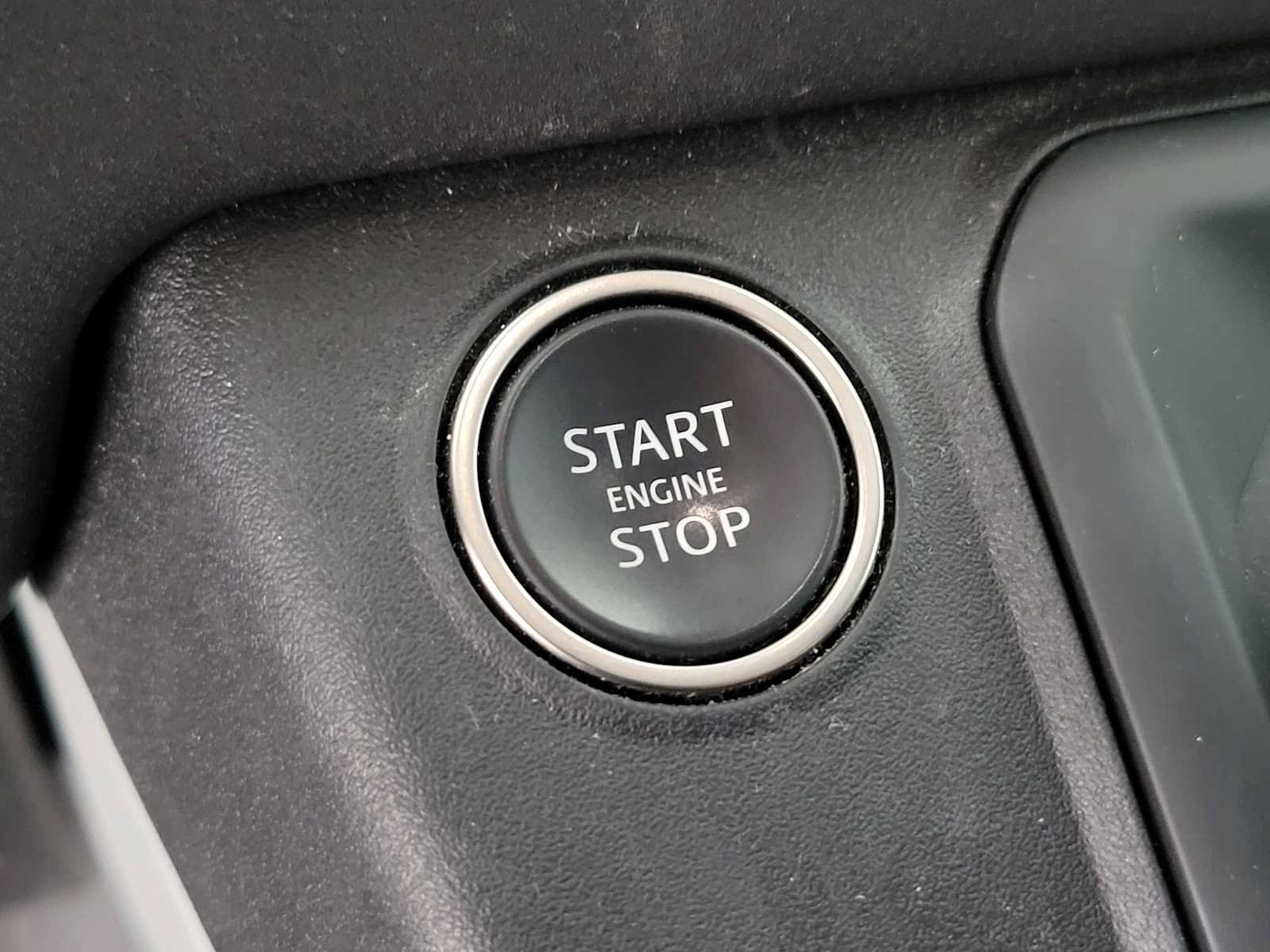 Used 2023 Land Rover Defender 110 S AWD/4WD image 31