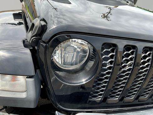 Used 2021 Jeep Gladiator Sport AWD/4WD image 31