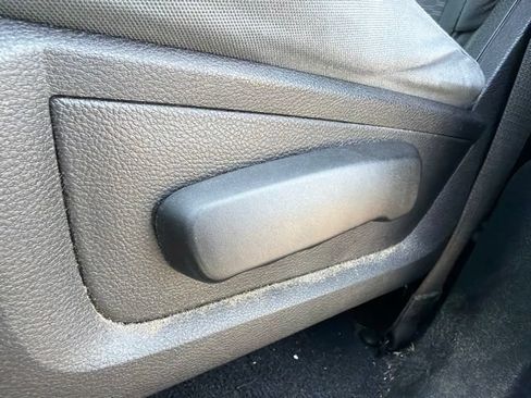 Used 2019 RAM 1500 Express AWD/4WD image 11