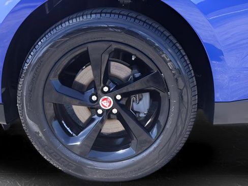 Used 2018 Jaguar F-PACE Premium AWD/4WD image 11