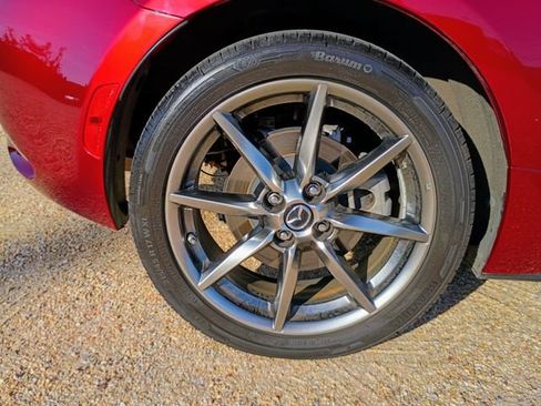 Used 2020 MAZDA MX-5 Miata RF Grand Touring RWD image 22