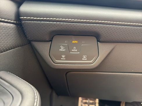 New 2026 Volkswagen Atlas SEL Premium R-Line AWD/4WD image 18