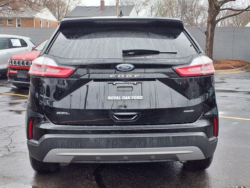 Used 2024 Ford Edge SEL w/ Convenience Package image 4