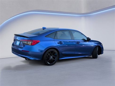 Used 2022 Honda Civic Sport image 4